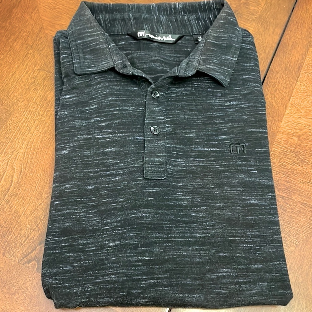 Travis Mathew short sleeve golf shirt, Mens size M